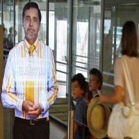Manusia Hologram Gantikan Petugas Bandara 