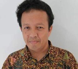 Sebaik-baiknya Wanita Beribadah Adalah di Rumah