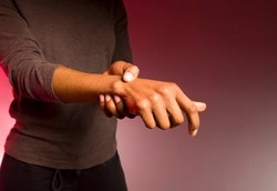 Sindrom Carpal Tunnel, Sakit di Pergelangan Tangan