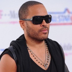 Lenny Kravitz Sudah 2 Tahun Tinggal di Karavan