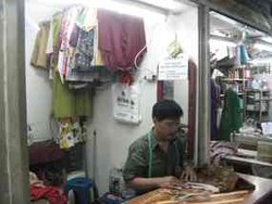 Jelang Lebaran, Penjahit di Pasar Mayestik Kebanjiran Order