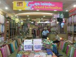 Jelang Lebaran, Toko Bahan di Mayestik Sepi Pelanggan