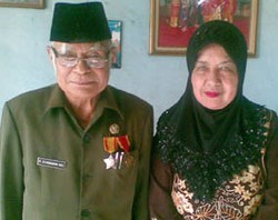 Benarkah Ilyas Karim Pengibar Bendera Saat Proklamasi?