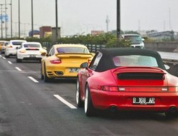 30 Pemilik Porsche Belajar Cara Mengemudi dari Pembalap