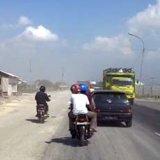 Mudik Lewat Lamongan Waspadai Jalan Bergelombang