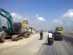 Mudik Lewat Lamongan Waspadai Jalan Bergelombang