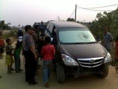 Apes! Niat Kabur, Mobil Kawanan Pencuri Nyungsep di Pinggiran BKT