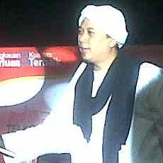 Opick Pulang Kampung ke Madura Bareng Telkomsel