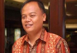 dr Made, Sosok di Balik Dokter Paling Top di Dunia Maya