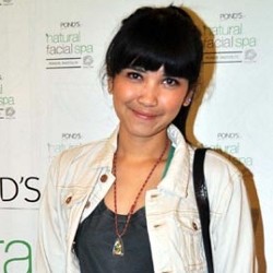 Berperan Antagonis, Dinda Kanya Dewi Berdarah-darah