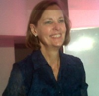 Janet Steele, Mengadopsi Cerpen Pada Berita