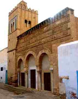 Masjid Unik Tiga Pintu di Tunisia