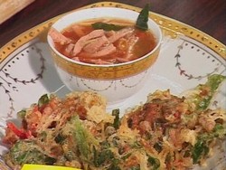 Bakwan Bihun Jagung Saus Manado