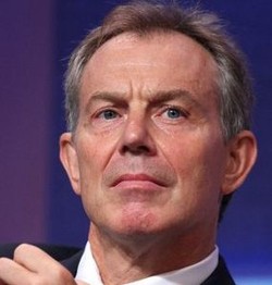 Tony Blair Berserta Keluarga Liburan ke Bali & Lombok