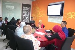 Debat Penjurian 50 Besar Muslimah Beauty 2011 Seru