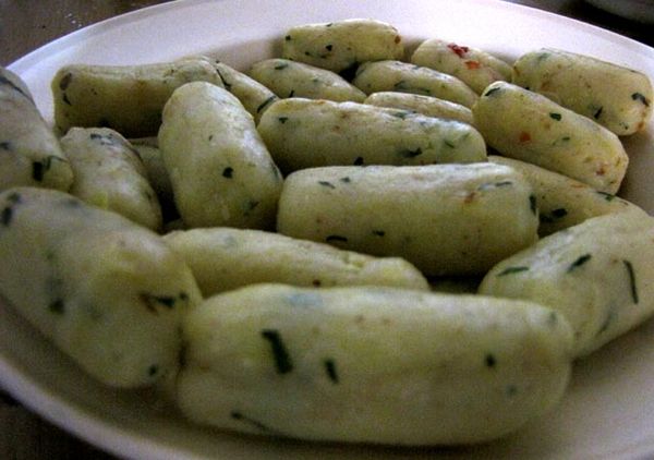 Pedasnya Perkedel Sarungtinyu