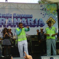 Tukul Hibur Pemudik Gratis di Senayan