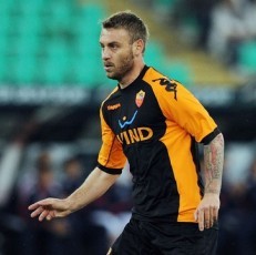 Mancini: De Rossi Sempurna untuk City