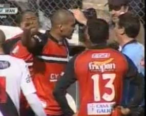 Pemain Tampar Hakim Garis di Uruguay