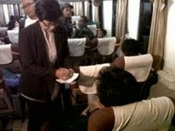 Tiket Kedaluwarsa, 7 Penumpang KA Diturunkan Paksa di Semarang