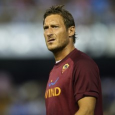 Roma Belum Tentu Langsung Andalkan Totti
