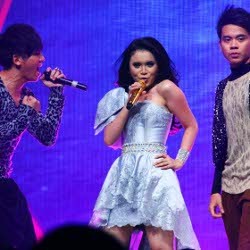 Rossa Grogi Kolaborasi dengan SM*SH