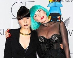 Lady Gaga Akan Buat Lini Busana Klasik