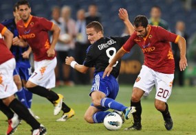Lazio Lolos ke Fase Grup, Roma Tersingkir