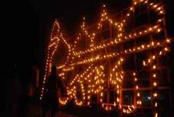 Lampu Colok Hiasi Malam ke-27 Ramadan di Pekanbaru