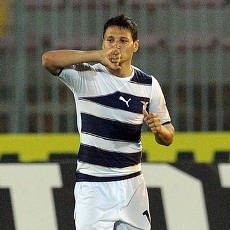 Lazio Tolak Lepas Zarate
