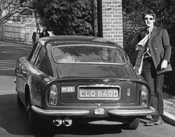 Mobil Bekas Paul McCartney Dilelang Seharga Rp 5,5 Miliar