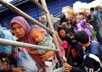 Pemudik Padati Pelabuhan Tanjung Priok