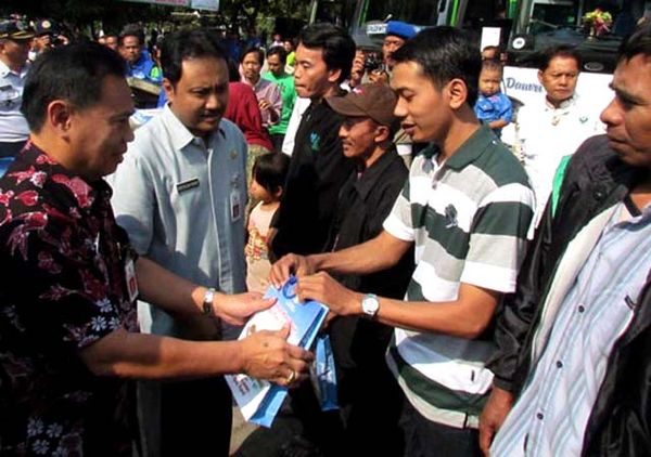 Wagub Jatim Lepas Ribuan Pemudik
