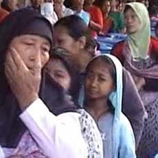 Ribuan Kaum Dhuafa Antre Zakat Gudang Garam