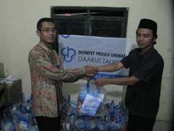Warga Yogyakarta Nikmati 400 Paket Sembako Murah
