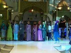 Ketika Semifinalis Muslimah Beauty Melenggak-lenggok di Catwalk