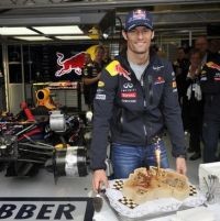Red Bull Pertahankan Webber