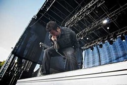 Deftones Mainkan Lagu Katy Perry Saat Konser di Reading