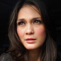Rayakan Ultah ke-28, Luna Maya Berbagi Kasih