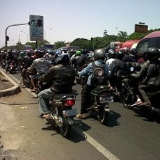 Pemudik Bikers Ramaikan Jalan Soekarno Hatta