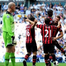 Dzeko Empat Gol, City Lumat Spurs