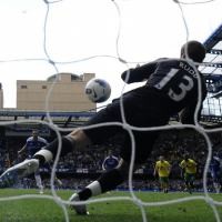 Norwich Protes Penalti Chelsea