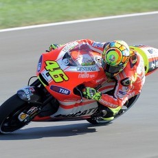 Rossi Dihadang Banyak Masalah