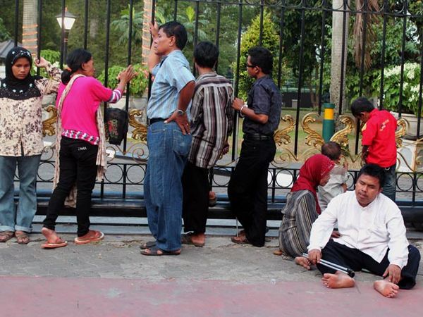 Gagal Bertemu SBY Ratusan Orang Kecewa