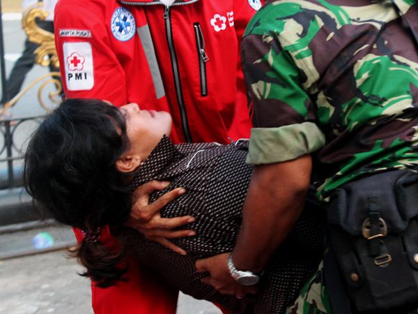 Usai Bertemu SBY, Eka Pingsan di Istana