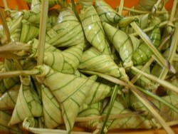 Lembut Gurih Ketupat Palas