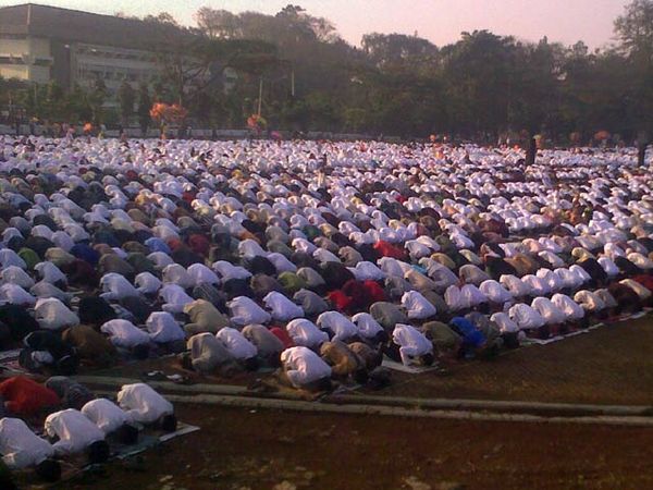 Salat Id di Lapangan Gasibu