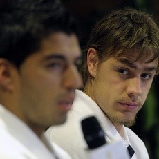 Rayuan Suarez Bawa Coates ke Anfield