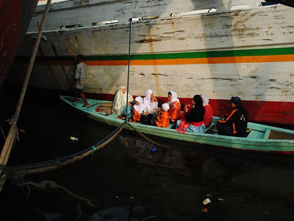 Kayuh Sampan untuk Salat Id