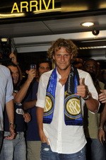 Forlan Siap Main di Posisi Mana pun